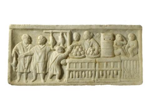 Bassorilievo in marmo con pollivendola - prima metà III sec. d.C. (antiquarium ostiense, inv. 134)