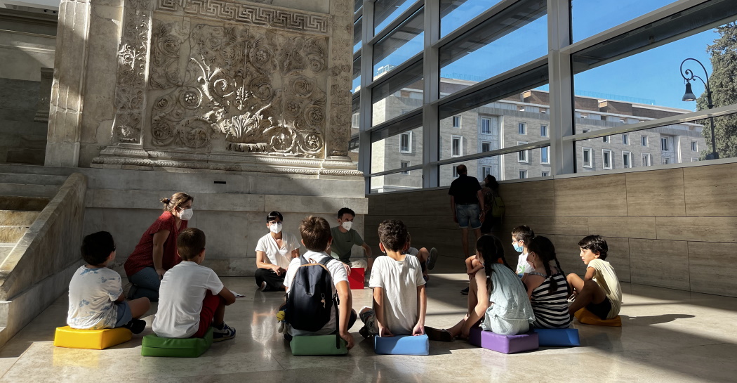 Museo dell’Ara Pacis Augustae, famiglie in visita