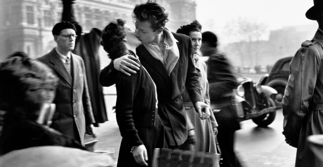 Le baiser de l'hôtel de ville, Paris, Robert Doisneau, 1950