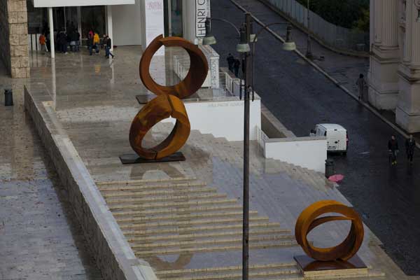 Vista aerea Museo con 3 delle 4 sculture monumentali di Beverly Pepper - Foto di Gianfranco Gorgoni (all rights reserved)