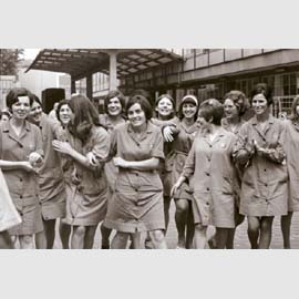 Silvestre Loconsolo. Operaie della Sit Siemens  in sciopero, 1969. (Archivio Camera del Lavoro Milano)