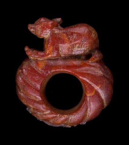8. Manufatti in ambra, Aquileia - Museo Archeologico Nazionale, I-II secolo d.C.
