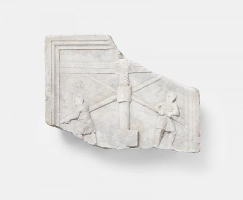 10. Rilievo con scena di torchiatura, Aquileia - Museo Archeologico Nazionale, III secolo d.C.