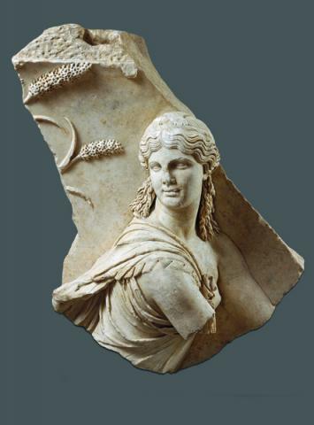Frammento di rilievo con figura femminile (Musei Capitolini, Centrale Montemartini)