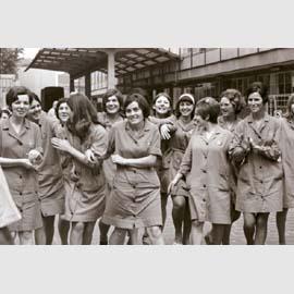 Silvestre Loconsolo. Operaie della Sit Siemens in sciopero, 1969. (Archivio Camera del Lavoro Milano) Silvestre Loconsolo. Operaie della Sit Siemens in sciopero, 1969. (Archivio Camera del Lavoro Milano)