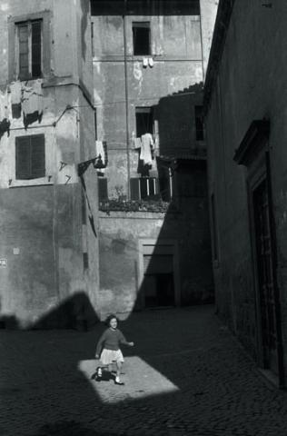Rome, 1959. © Henri Cartier-Bresson/Magnum Photos-Courtesy Fondation HCB